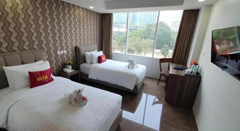 Win Premier Mangga Besar Hotel 4*